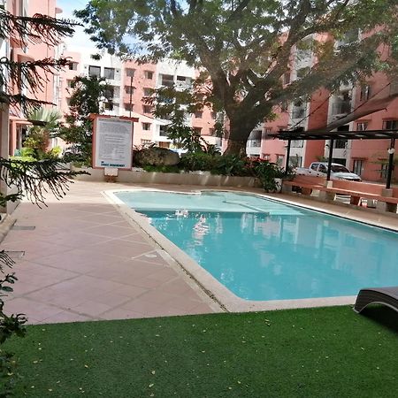 Condo Azur Suites B207 Near Airport, Netflix, Stylish, Cozy With Swimming Pool Мактан Екстериор снимка