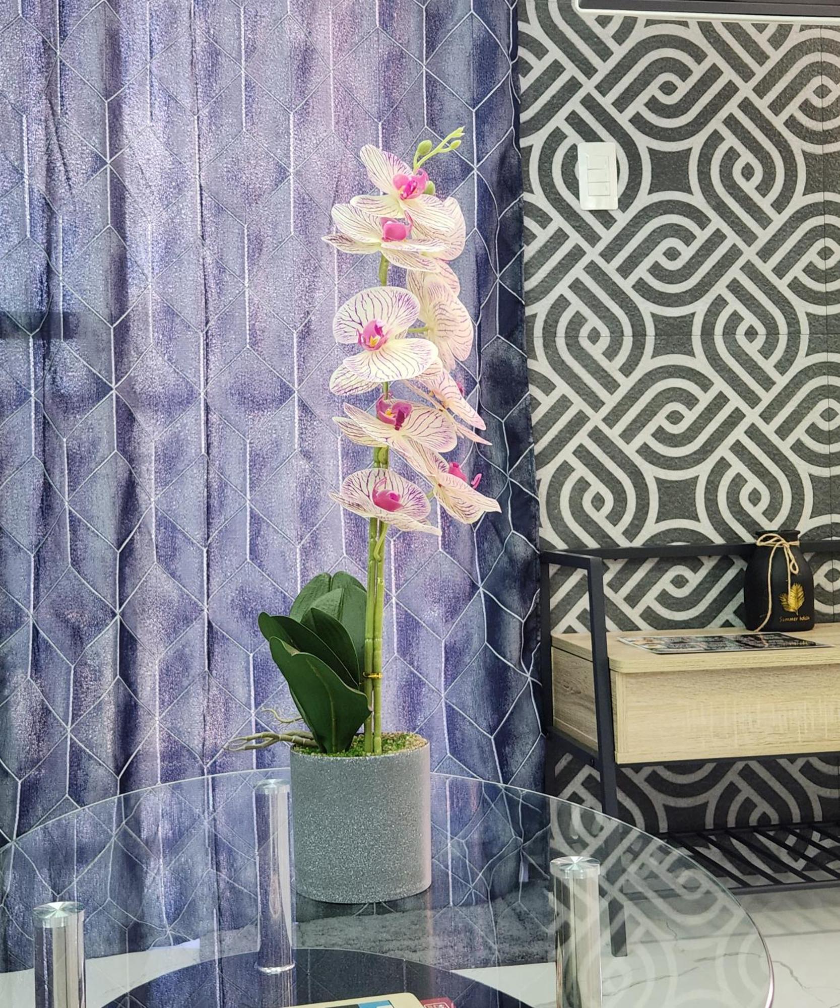 Condo Azur Suites B207 Near Airport, Netflix, Stylish, Cozy With Swimming Pool Мактан Екстериор снимка