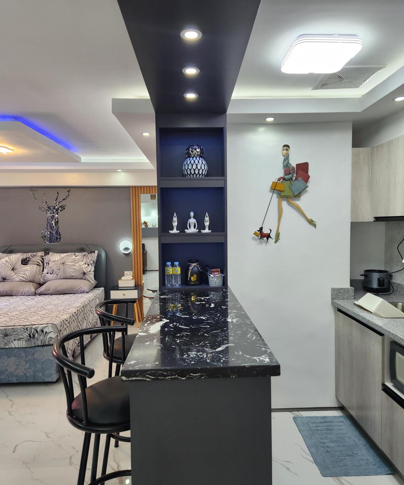 Condo Azur Suites B207 Near Airport, Netflix, Stylish, Cozy With Swimming Pool Мактан Екстериор снимка